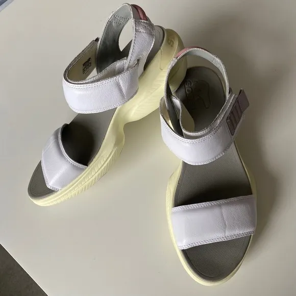 Sorel Blitz Stride Sporty Sandals US 10 EU 41 White Leather Platform