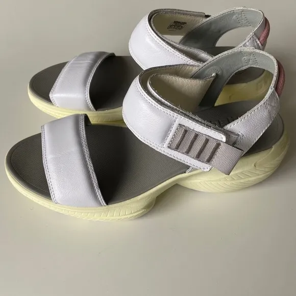 Sorel Blitz Stride Sporty Sandals US 10 EU 41 White Leather Platform