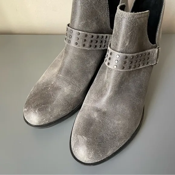 Sorel Lolla II Strap Stud Ankle Boots​