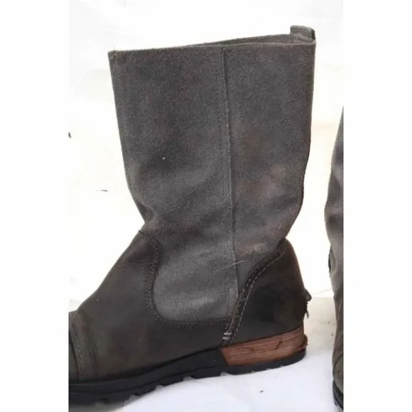 Sorel Major pull on boots leather womens boots distressed sz 7