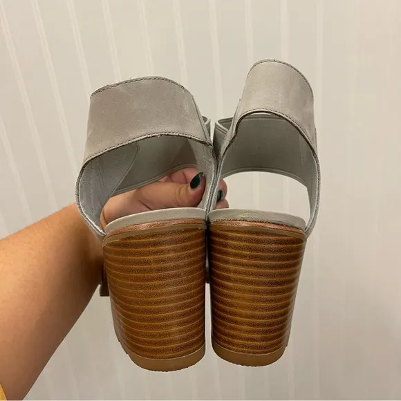 Sorel Nadia Block Heeled Sandals in Dove Sz 12