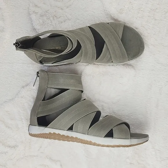 Sorel Out N' About Stretchy Ankle Height Strappy Sandals with Back Zip Size 8