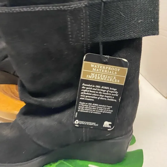 SOREl Pull On Wedge Leather Boots