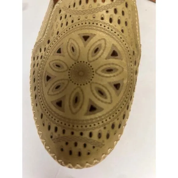 Spring Step Style: INGRID Flats Olive Green Women’s Size 9.5/10