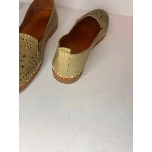Spring Step Style: INGRID Flats Olive Green Women’s Size 9.5/10