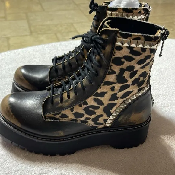 Steve Madden Activated Lace-Up Boot in Leopard Size 9 Like  🆕