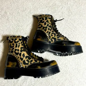 Steve Madden Activated Lace-Up Boot in Leopard Size 9 Like  🆕