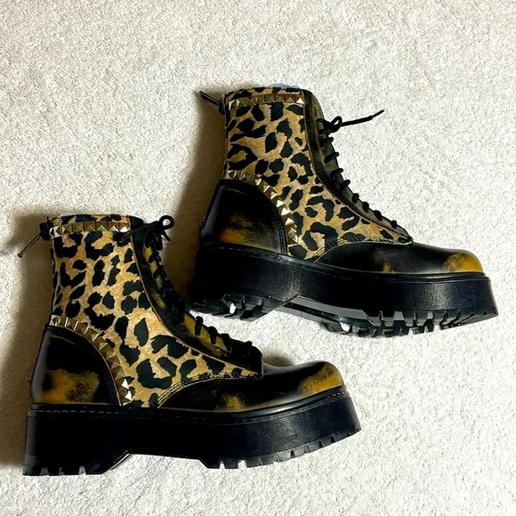 Steve Madden Activated Lace-Up Boot in Leopard Size 9 Like  🆕
