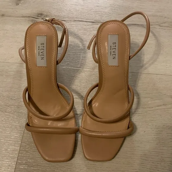 Steve Madden Brown Jaimeh Tubular Strap Sandals