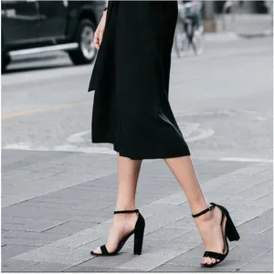 Steve Madden Carrson Black Suede Sandals size 9