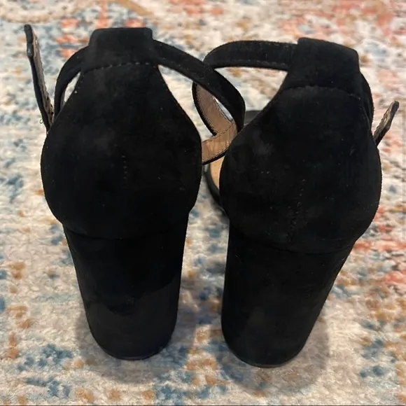 Steve Madden Carrson Black Suede Sandals size 9