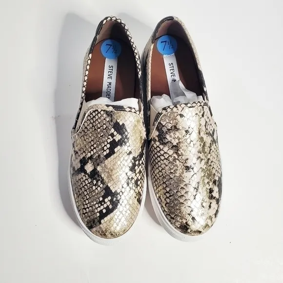 𝅺STEVE Madden Safary Snakeskin Slip On Sneakers