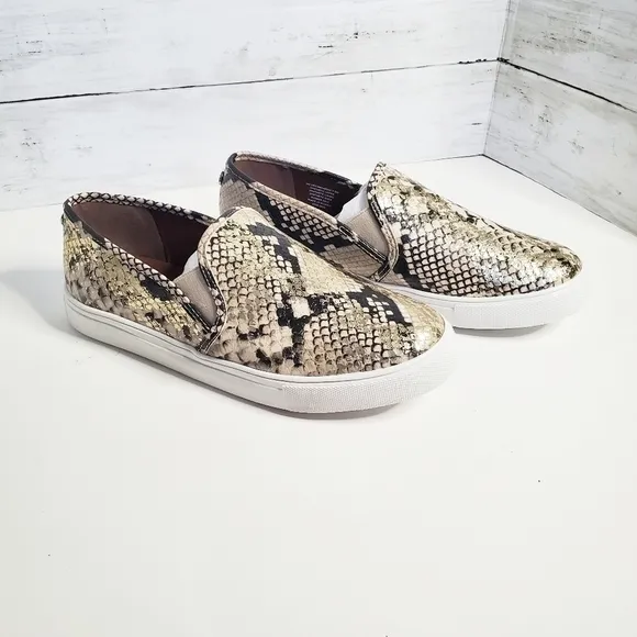 𝅺STEVE Madden Safary Snakeskin Slip On Sneakers