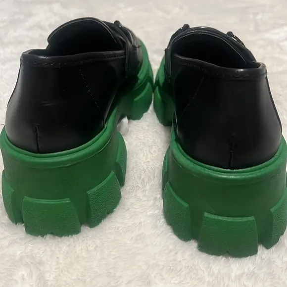 Steve Madden Size 6 Waterproof Bright Green Lug Sole Round Toe Loafers NEW