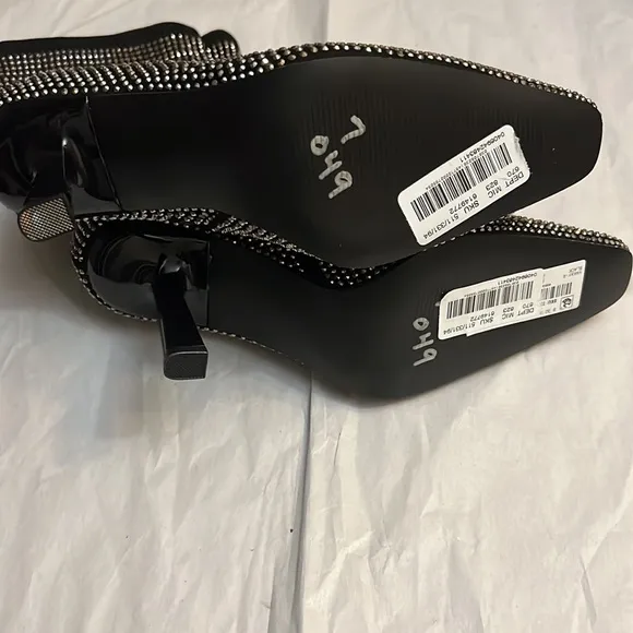 STEVE MADDEN VAKAY ANKLE PULL ON BOOTIES