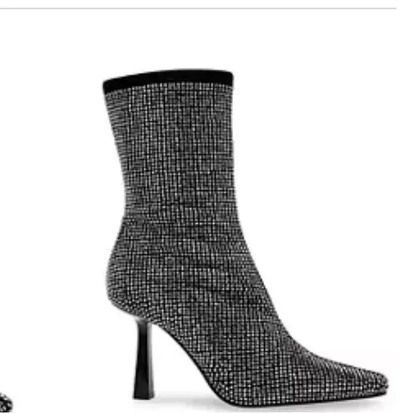 STEVE MADDEN VAKAY ANKLE PULL ON BOOTIES