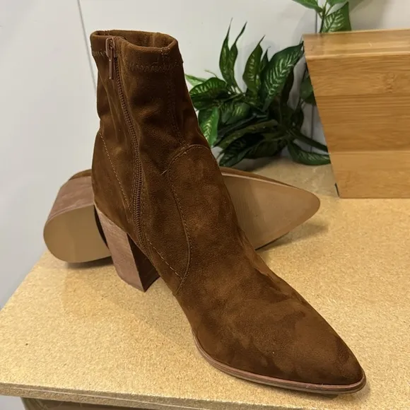 Steve Madden Viper Pull-On Boots (1410)