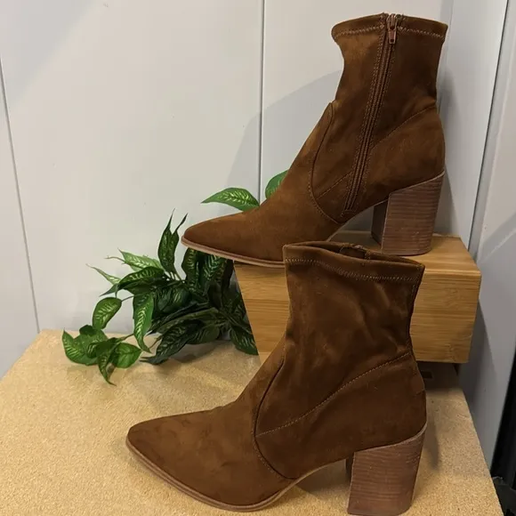 Steve Madden Viper Pull-On Boots (1410)