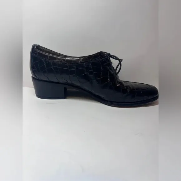 Stuart Weitzman Croc Lace up Loafers