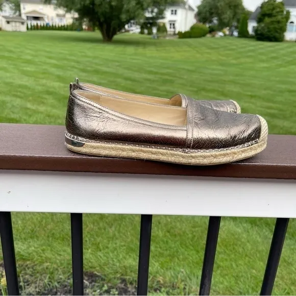 Stuart Weitzman Metallic Gunmetal Grey Leather Espadrille Flats Size 8.5
