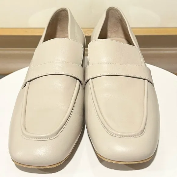 🌹STUART WEITZMAN🌹 Sleek Leather Square-Toe Loafers Size: 7.5B