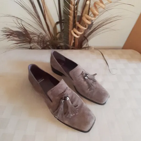 Stuart Weitzman Tassylady Suede Loafers