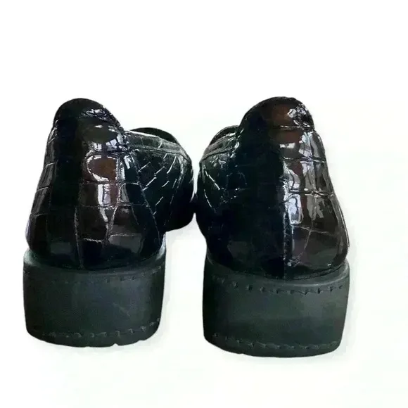 Stuart Weitzman women’s croc embossed Chunky Sole Slip-On loafers size 6.5