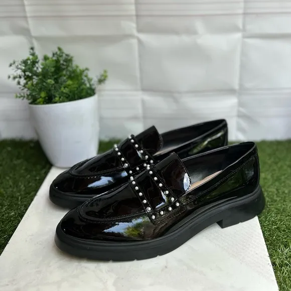 STUART WEITZMANDarcy Simulated Pearl Leather PennyLoafers Black Patent Sz 9.5