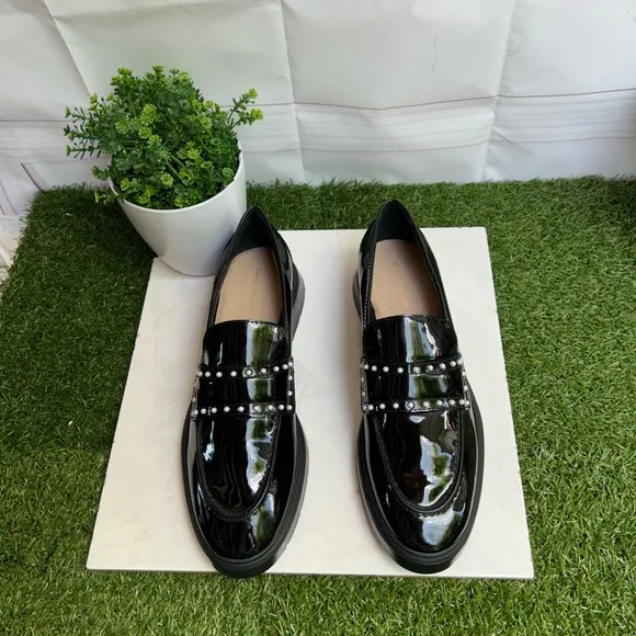 STUART WEITZMANDarcy Simulated Pearl Leather PennyLoafers Black Patent Sz 9.5
