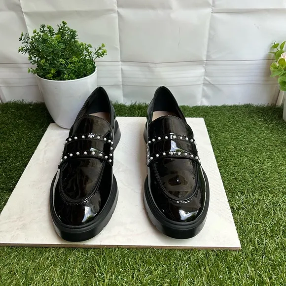 STUART WEITZMANDarcy Simulated Pearl Leather PennyLoafers Black Patent Sz 9.5