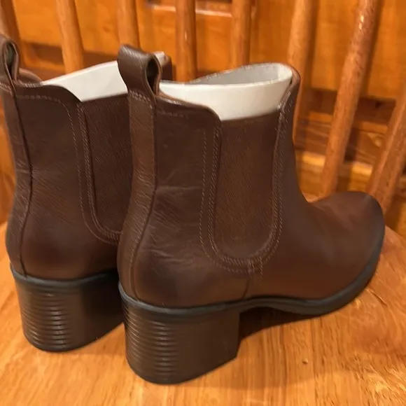 Stunning Clark’s Pull On Boots 🥾