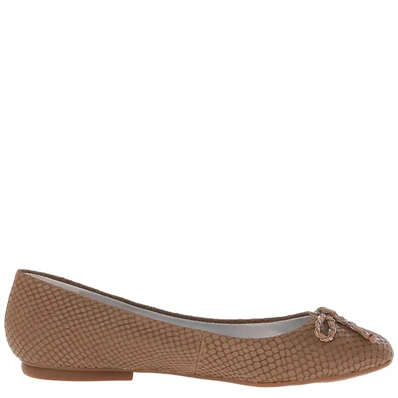 Tahari Inca Bow Ballet Flats Fawn 6M