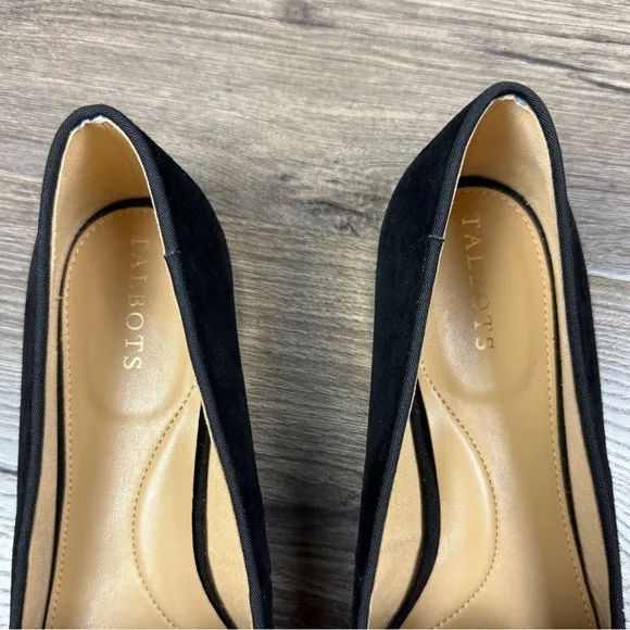 Talbots NWOT Ryan Embroidered Suede Loafers 9 - Christmas, Holiday, Black