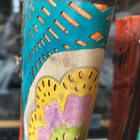 Tall boots. L’Artiste size 39. (8 1/2). Brown. Flower. Orange. Buckle. Colorful.