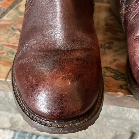 Tall boots. L’Artiste size 39. (8 1/2). Brown. Flower. Orange. Buckle. Colorful.