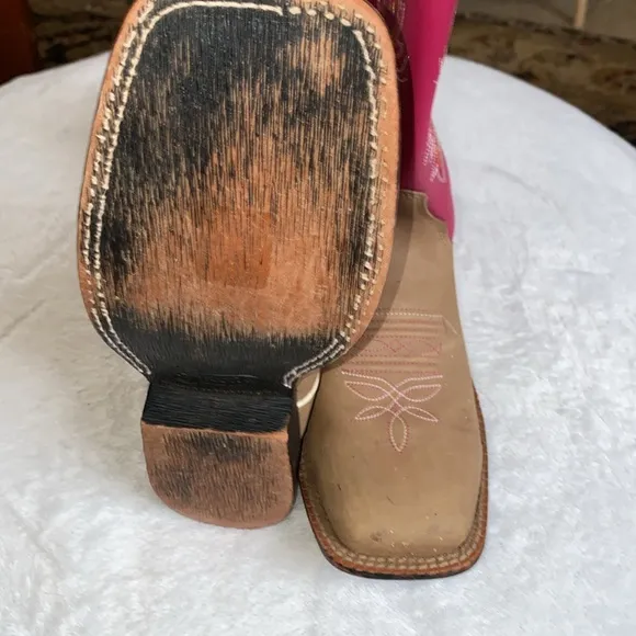 Tan and Dark Pink Kids Justin Cowboy Boots youth sz 3.5