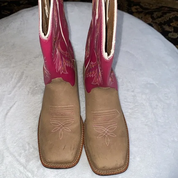 Tan and Dark Pink Kids Justin Cowboy Boots youth sz 3.5