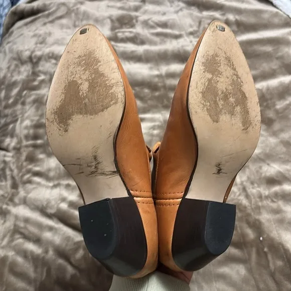 Tan Laredo Cowgirl boots