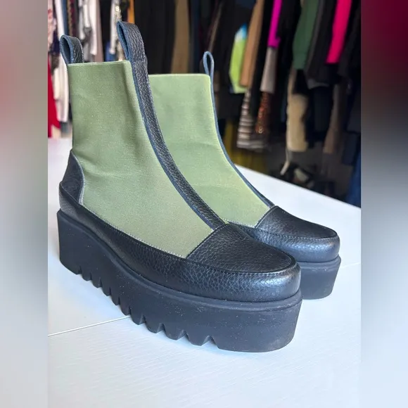 Tank Steiger Camilla- Black &amp; Dark Green Pull-On Boots Size 38/8