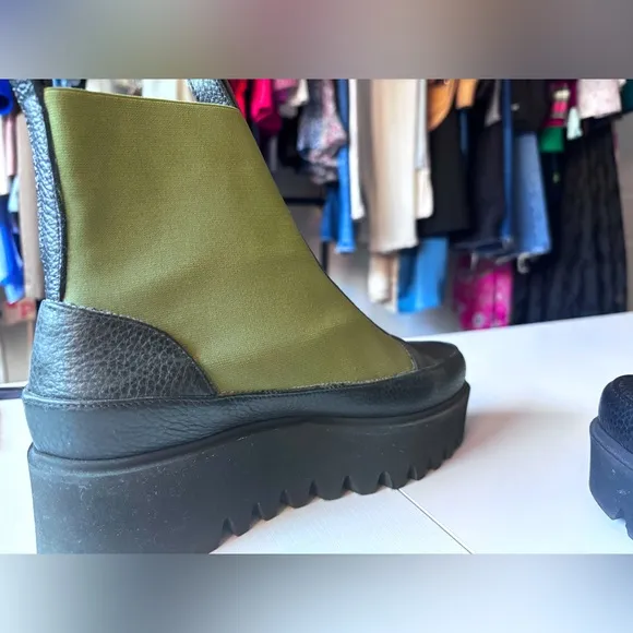 Tank Steiger Camilla- Black &amp; Dark Green Pull-On Boots Size 38/8