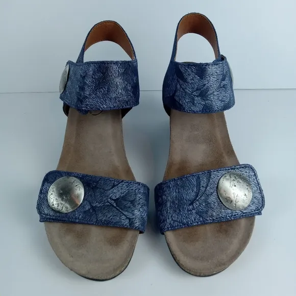 Taos Carousel 2 Sandals Blue Womens 6-6.5 Leather Wedge Ankle Strap Adjustable