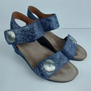Taos Carousel 2 Sandals Blue Womens 6-6.5 Leather Wedge Ankle Strap Adjustable
