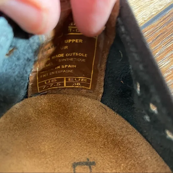 Taos Leather Flats Size 7  7.5