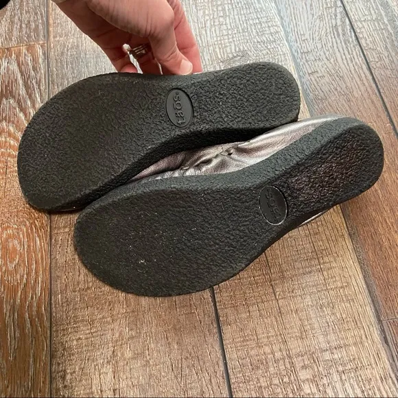 Taos Leather Flats Size 7  7.5