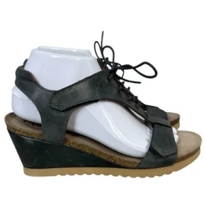 Taos tie wish adjustable green leather sandals size 9