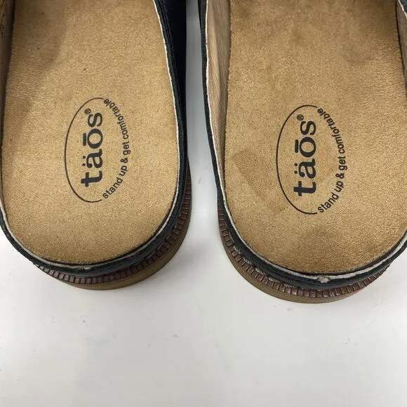 Taos Women's Size 9 Royal Black Snake Embossed Leather Slip On Mules Flats