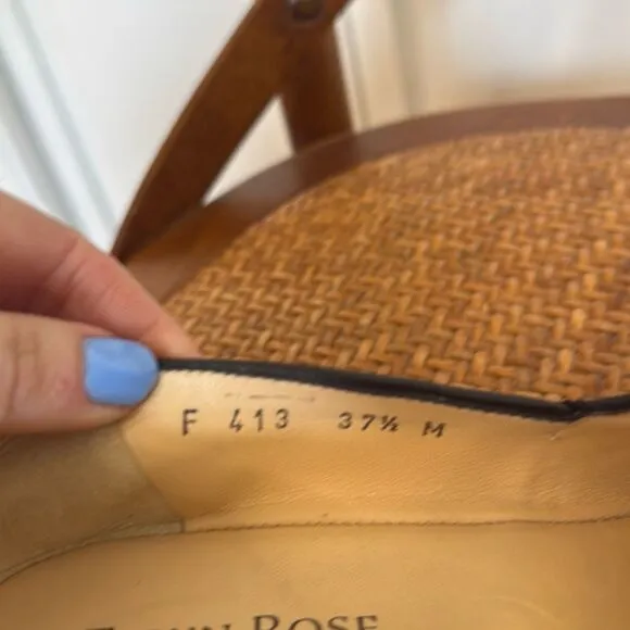 Taryn Rose slip on wedge flats cap toe size 37.5