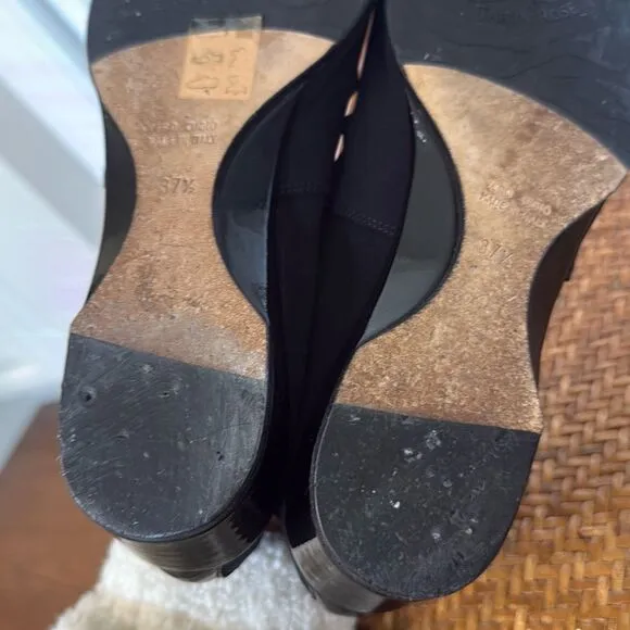Taryn Rose slip on wedge flats cap toe size 37.5