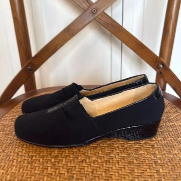 Taryn Rose slip on wedge flats cap toe size 37.5