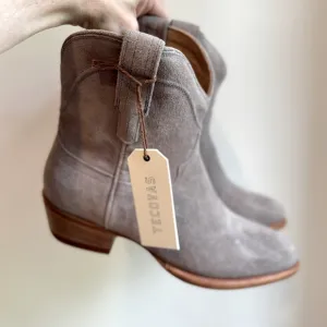Tecovas Lucy Suede Western Cowboy Boots Booties Tan Sand Womens Size 9.5 NEW